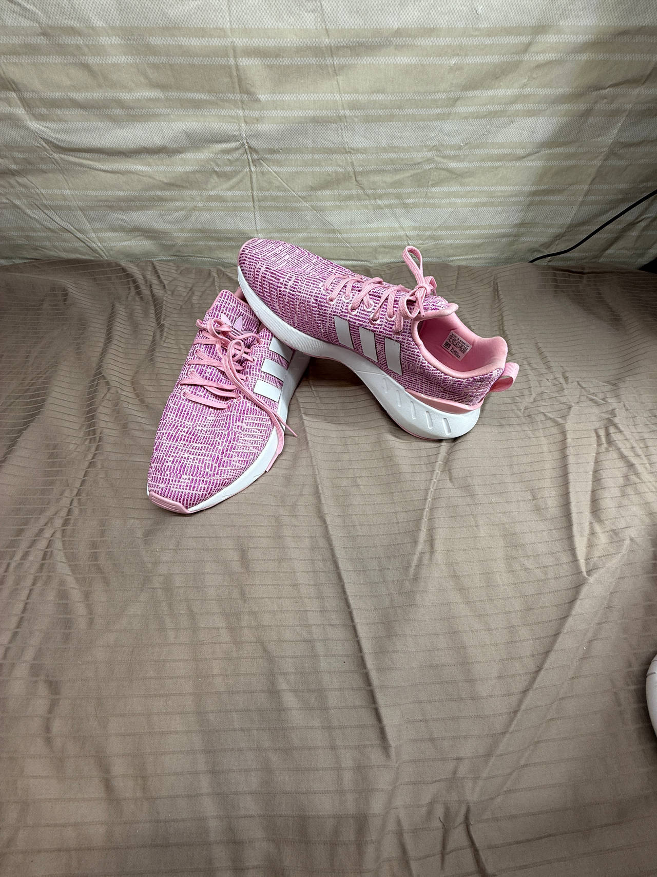 Adidas Swift Run size 7 