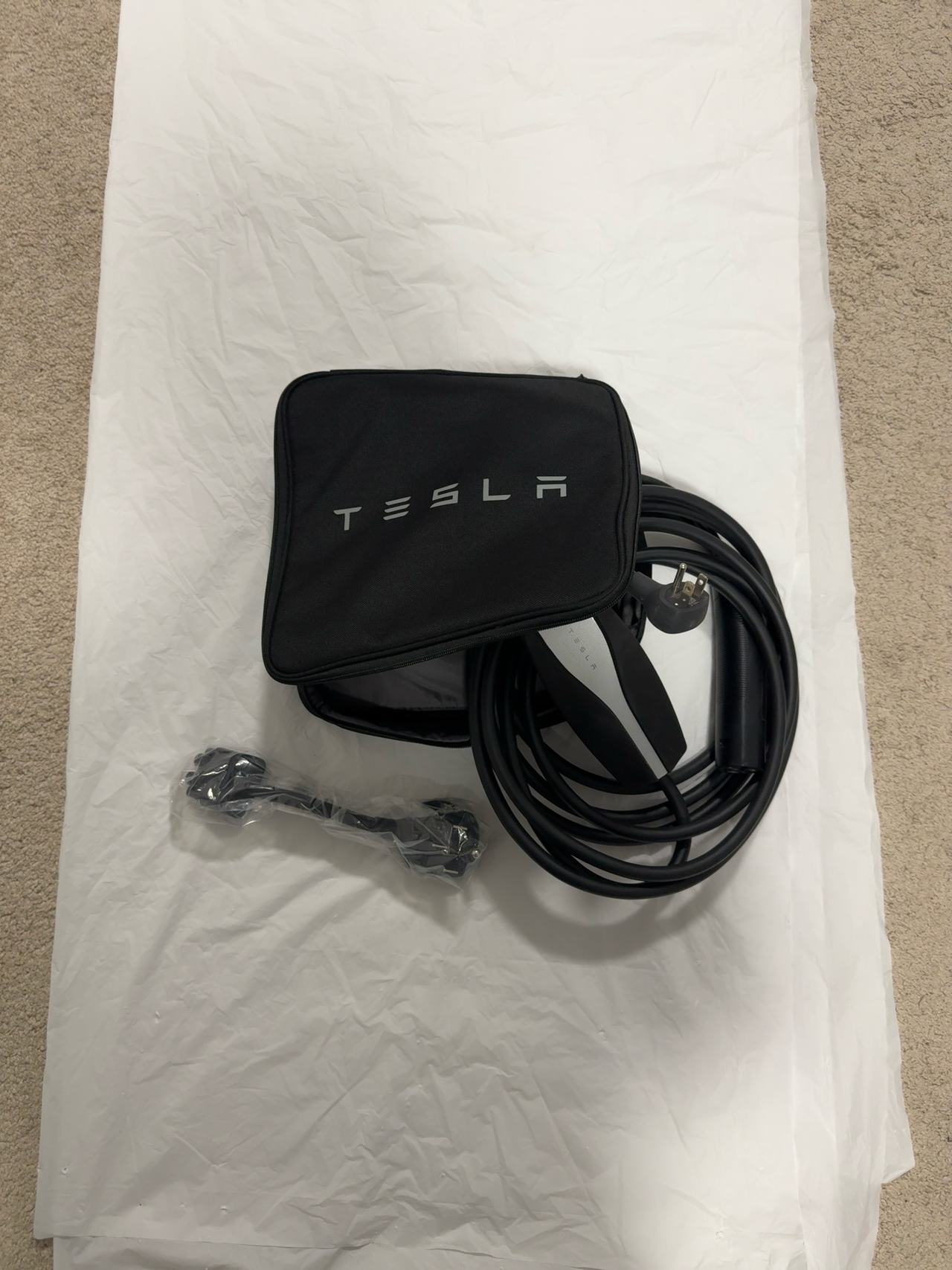 Tesla Mobile Connector Gen 1 Black with Storage Bag