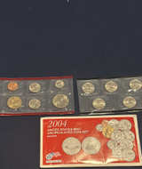 2004 United States Mint Uncirculated Coin Set Denver - Image 1