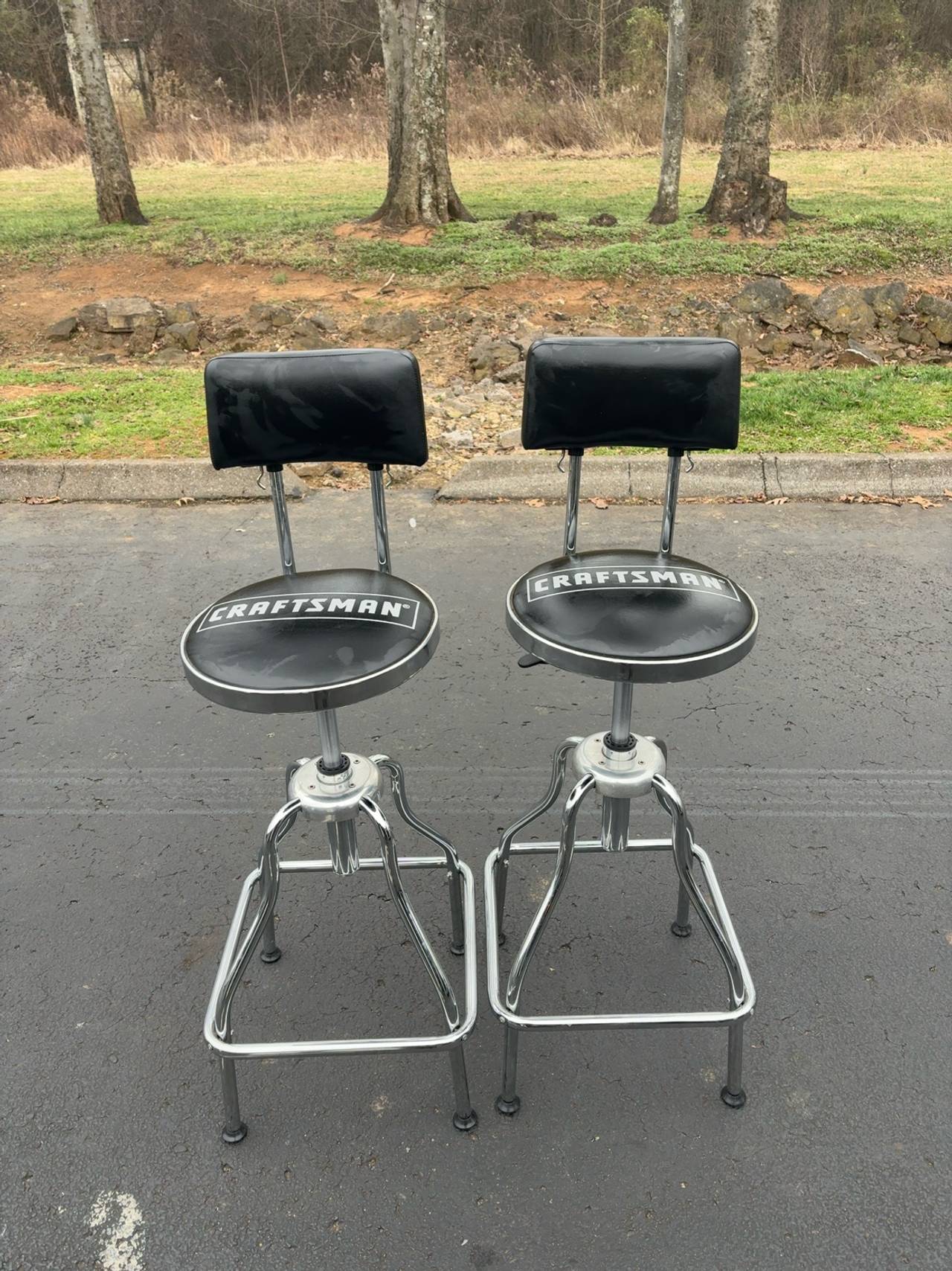 Craftsman Adjustable Hydraulic Seat Stool Black