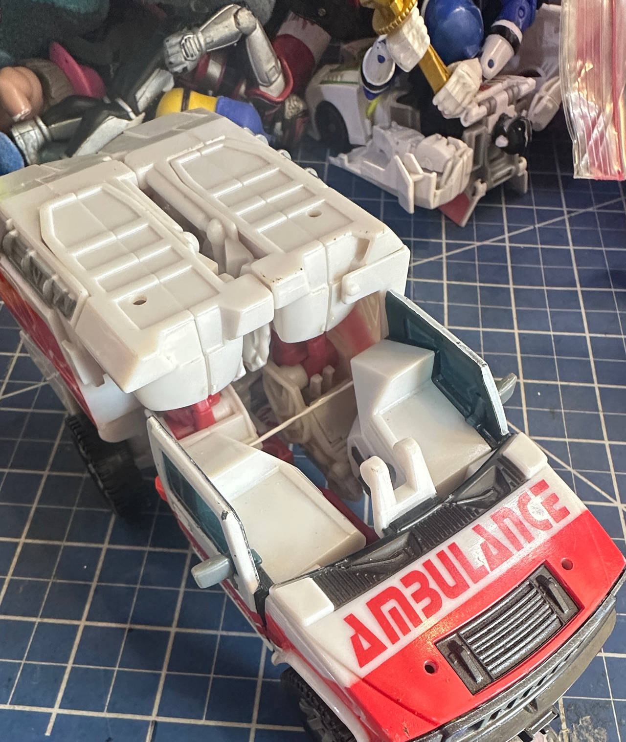 Transformers 2007 Movie Voyager Class Ratchet 112