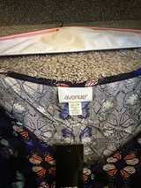Avenue Butterfly Print V-Neck Top - Image 2