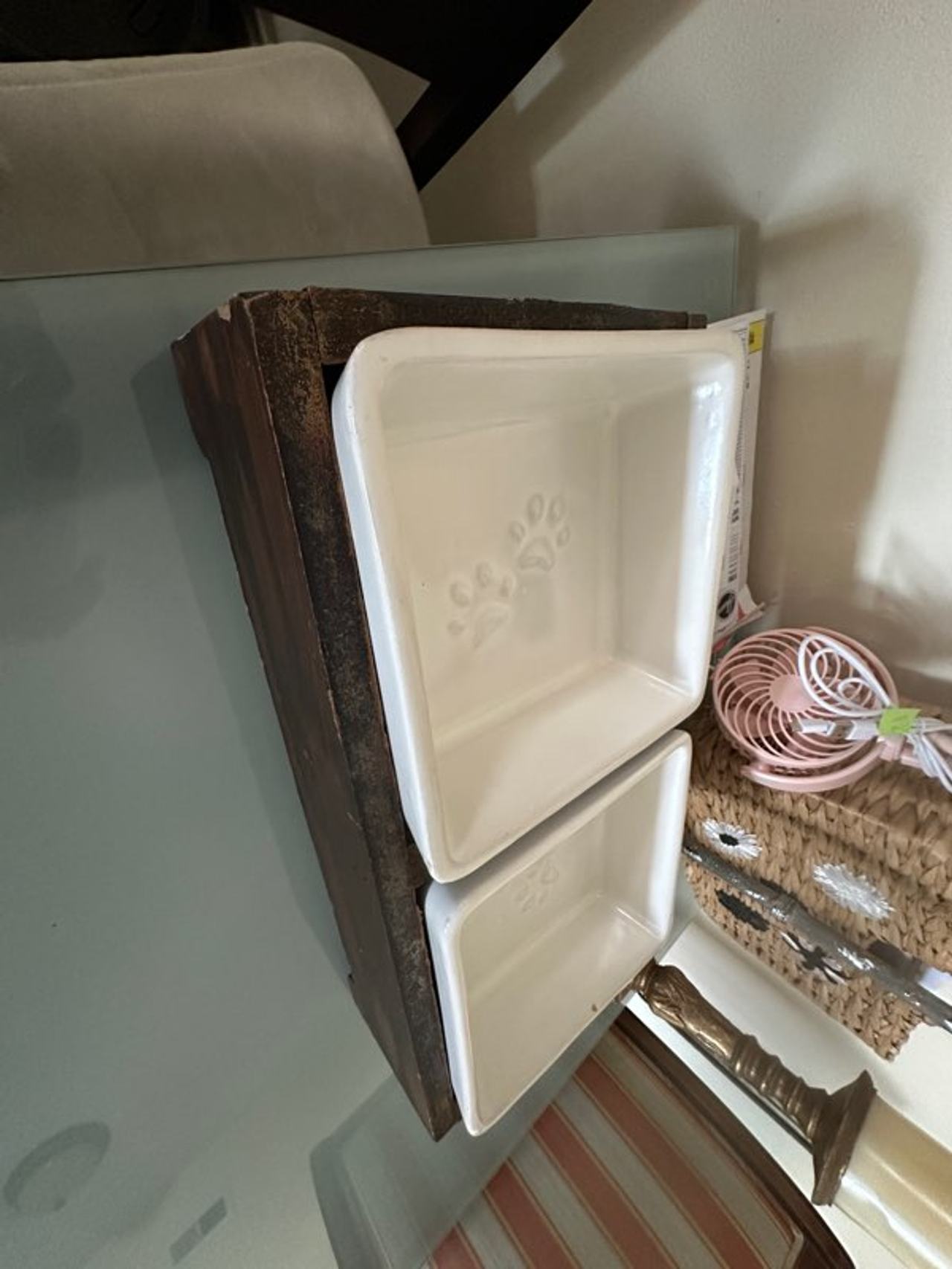 Elevated Pet Feeder with Ceramic Bowls