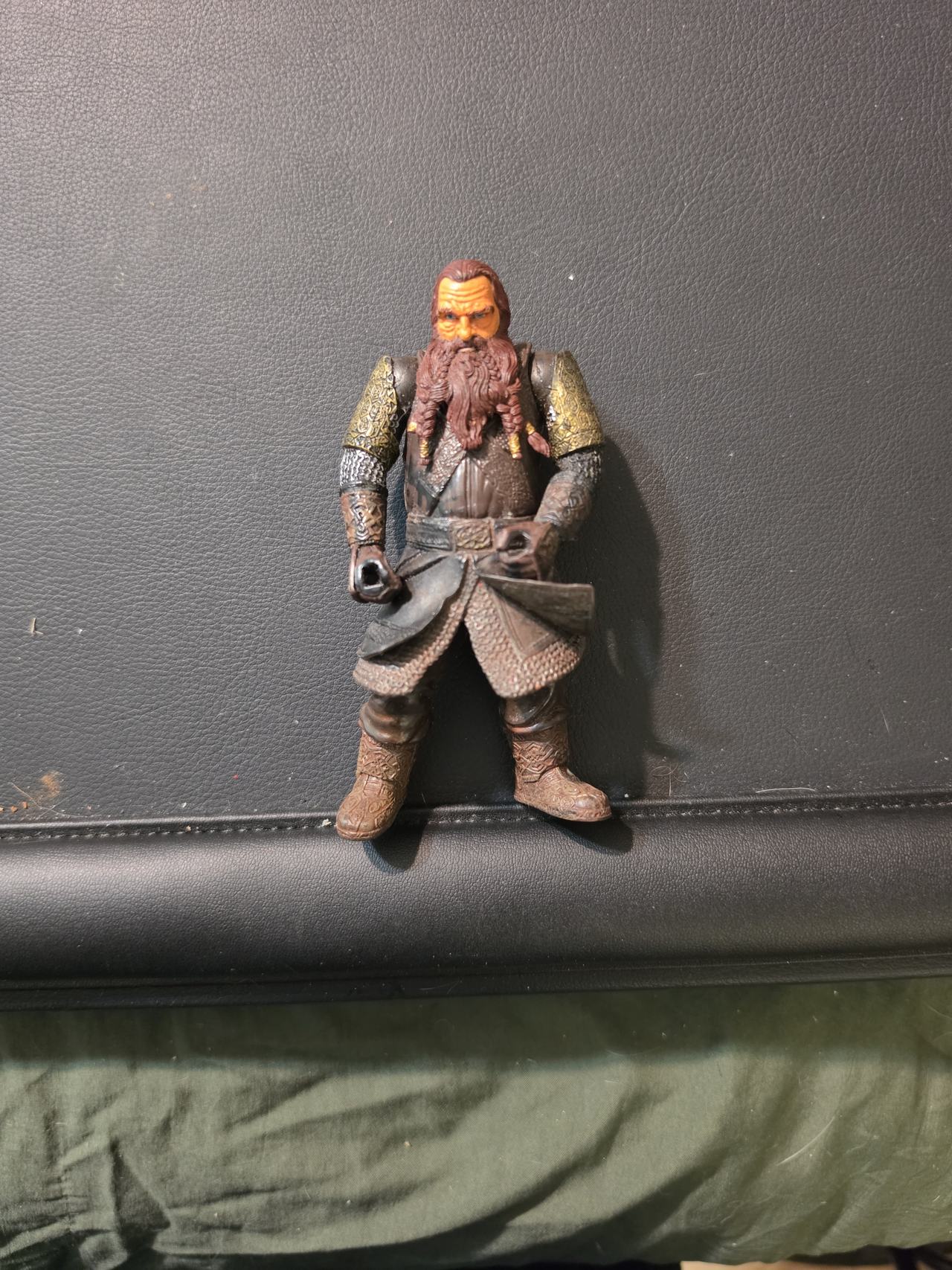 Toy Biz Lord of the Rings Gimli Action Figure