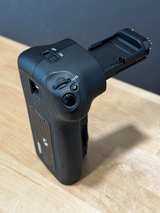 Canon BG-E11 Battery Grip for EOS 5D Mark III - Image 2