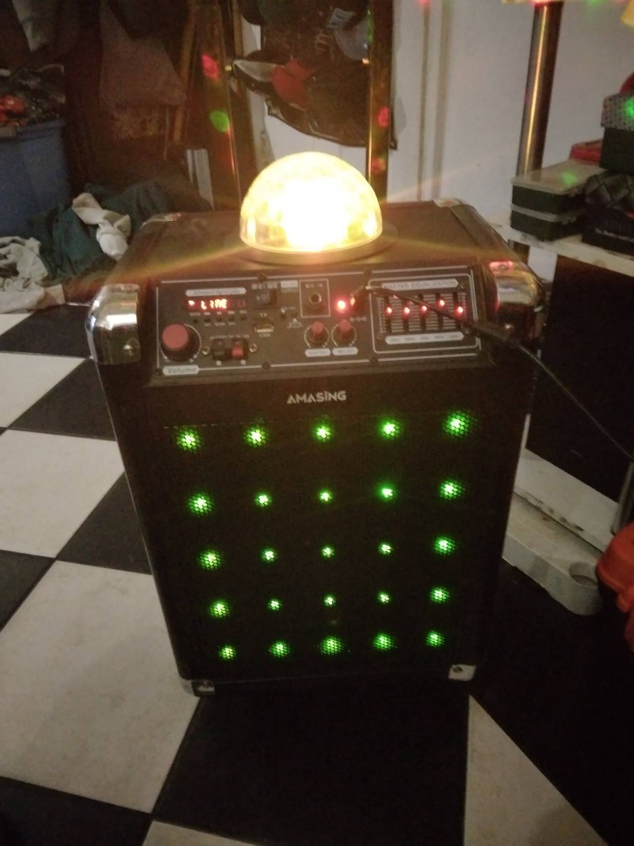 Amasing Portable Karaoke Speaker System