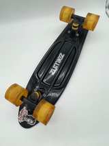 Penny Skateboards 22" Plastic Cruiser Skateboard Black with LED light- up wheels - Image 5