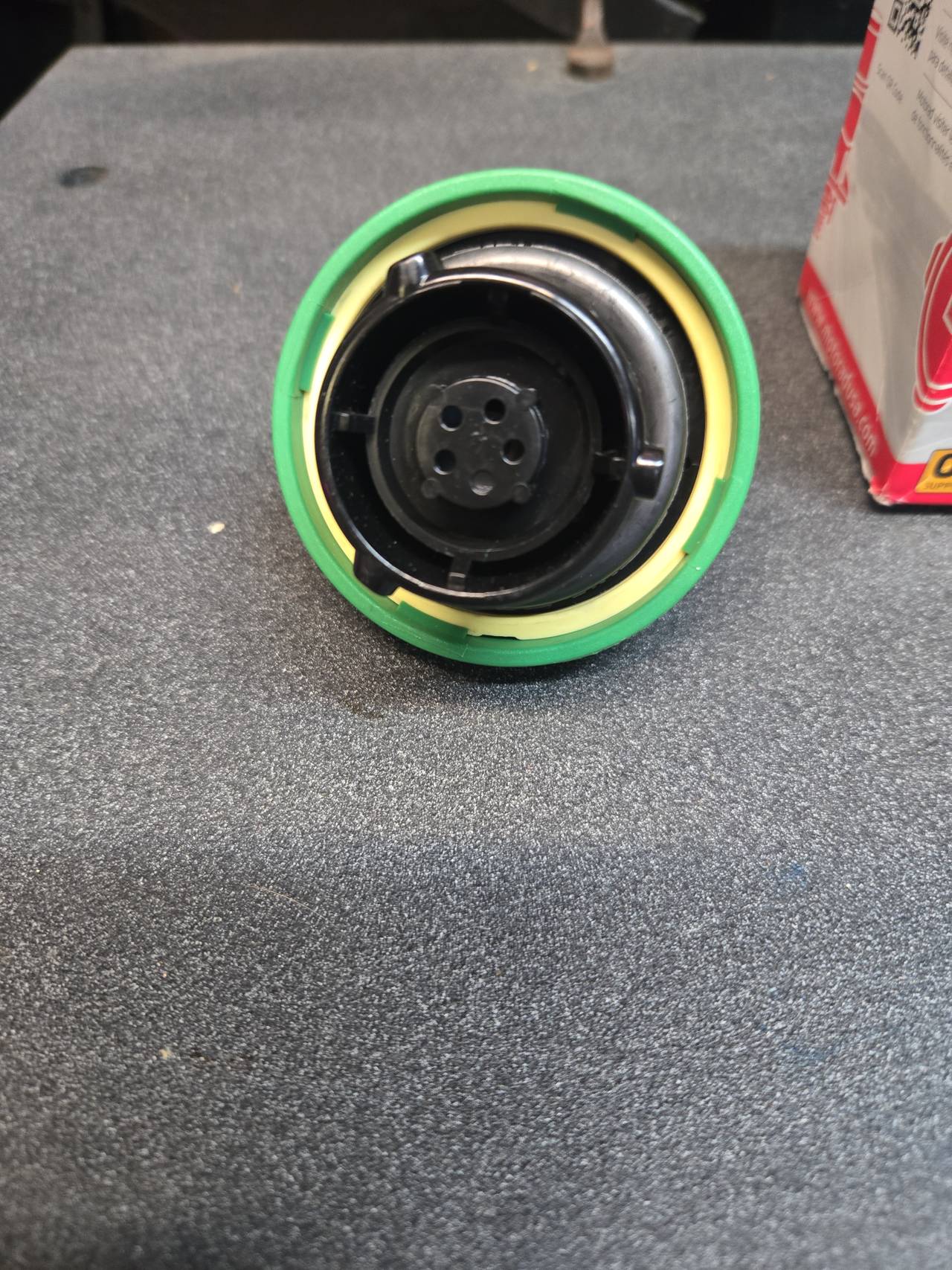 Motorad MGC582 Locking Fuel Tank Cap For Select Ford SuperDuty 7.3L Diesel