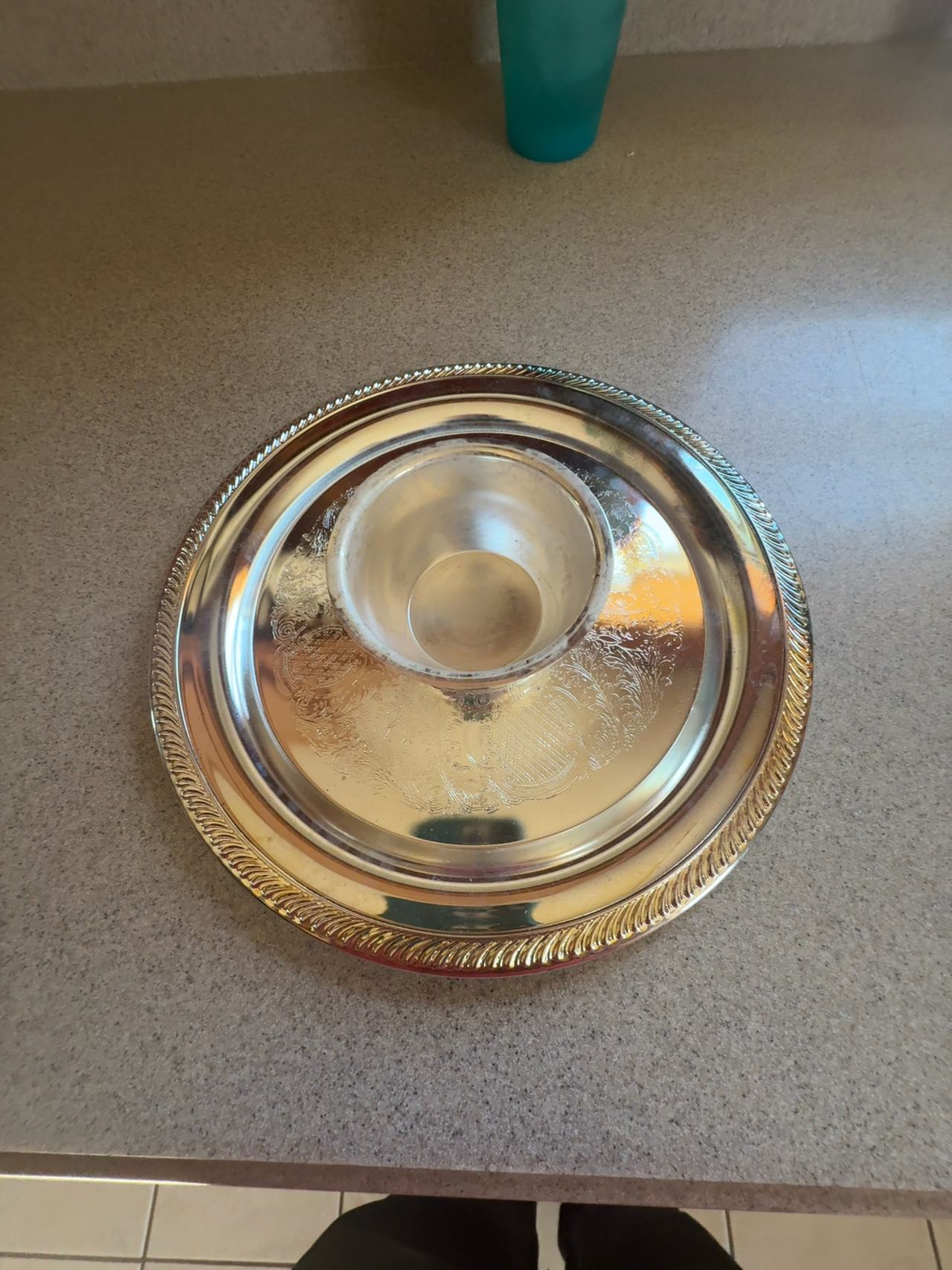 WM Rogers Silverplate Chip & Dip Serving Platter with Bowl