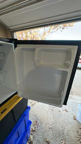 Proctor Silex 1.7 cu ft Mini Refrigerator - Image 3