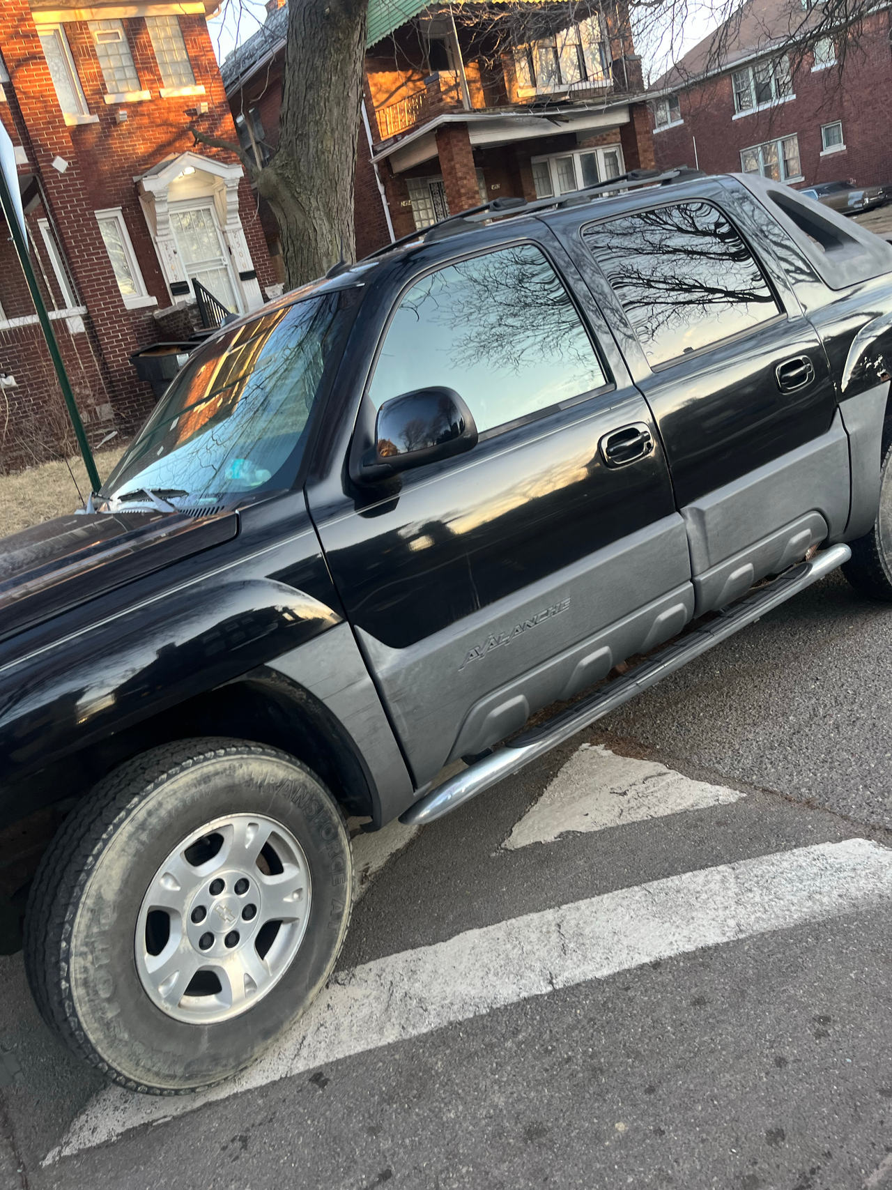 Chevrolet Avalanche 05 daily driver 