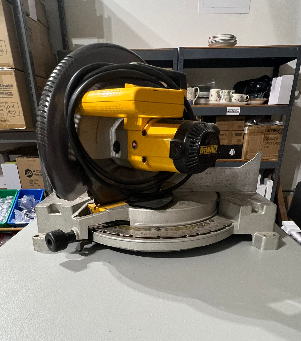 DEWALT DW705 12-Inch Compound Miter Saw