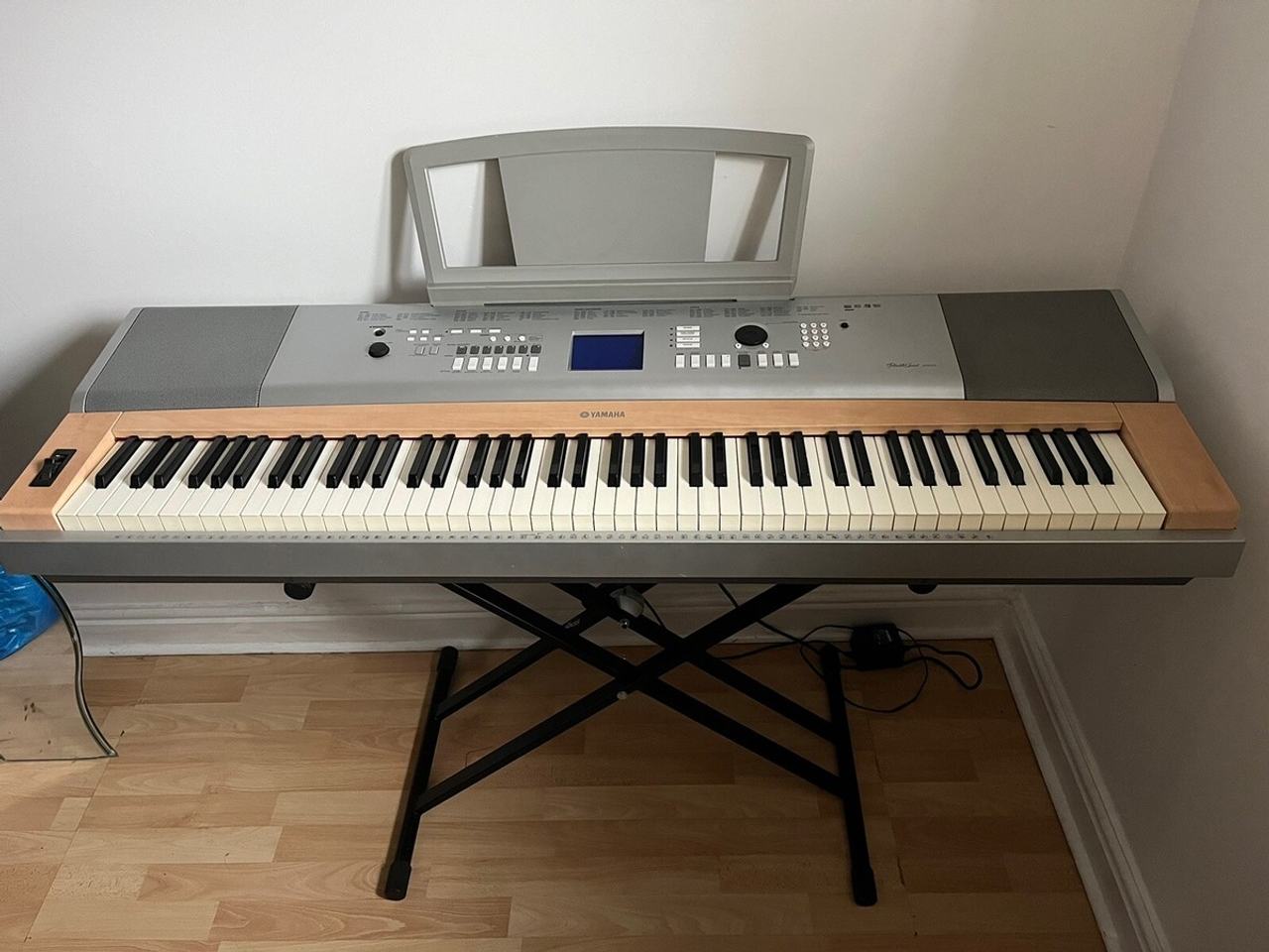 Yamaha DGX-620 Portable Grand Digital Piano