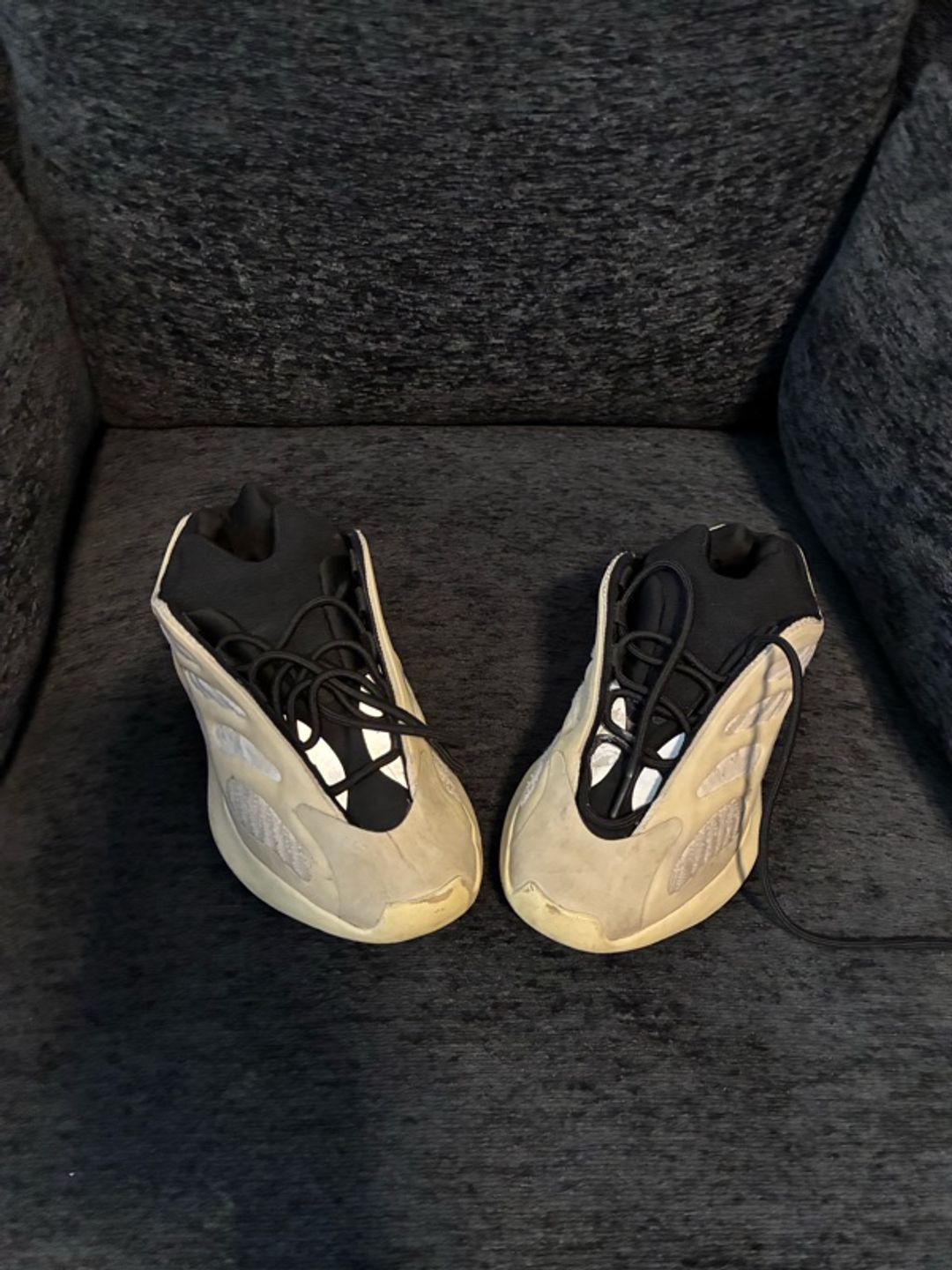 Adidas Yeezy Boost 700 V3 Azael
