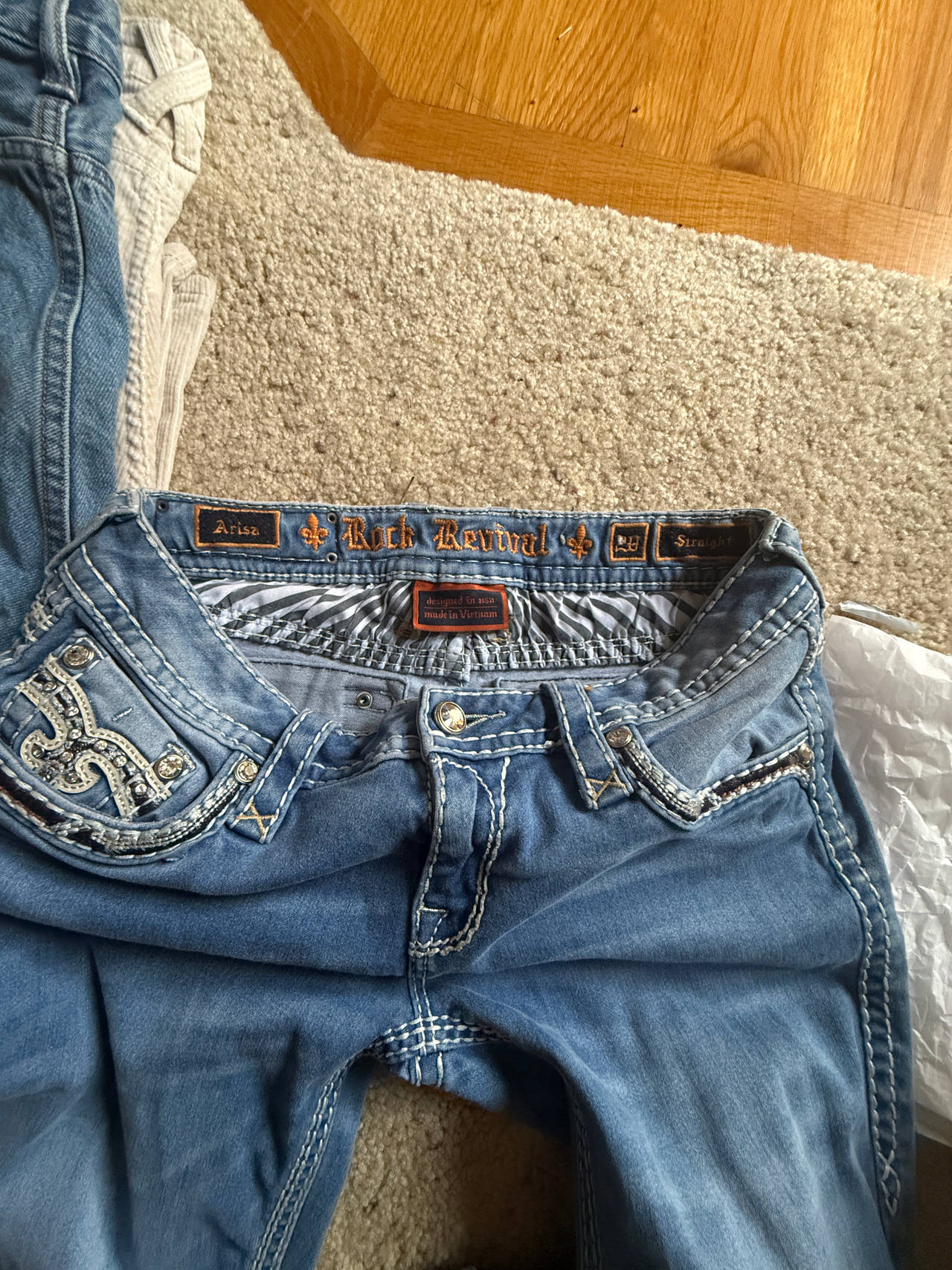 Rock Revival Arisa Straight Jeans