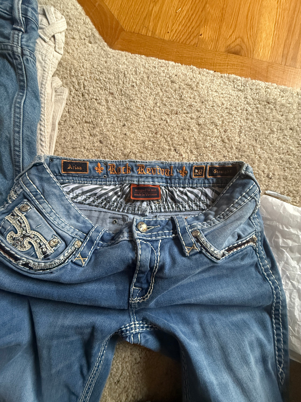 Rock Revival Arisa Straight Jeans