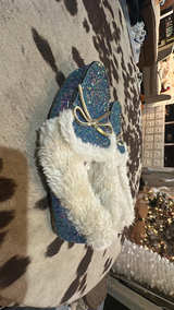 Cat & Jack Girls Glitter Moccasin Slippers Size 4 - Image 2