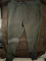 American Eagle Men's Jogger Pants Green - Image 2