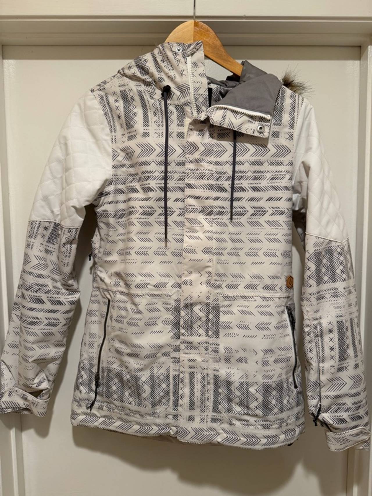 Volcom Women's Shadow Insulated Jacket