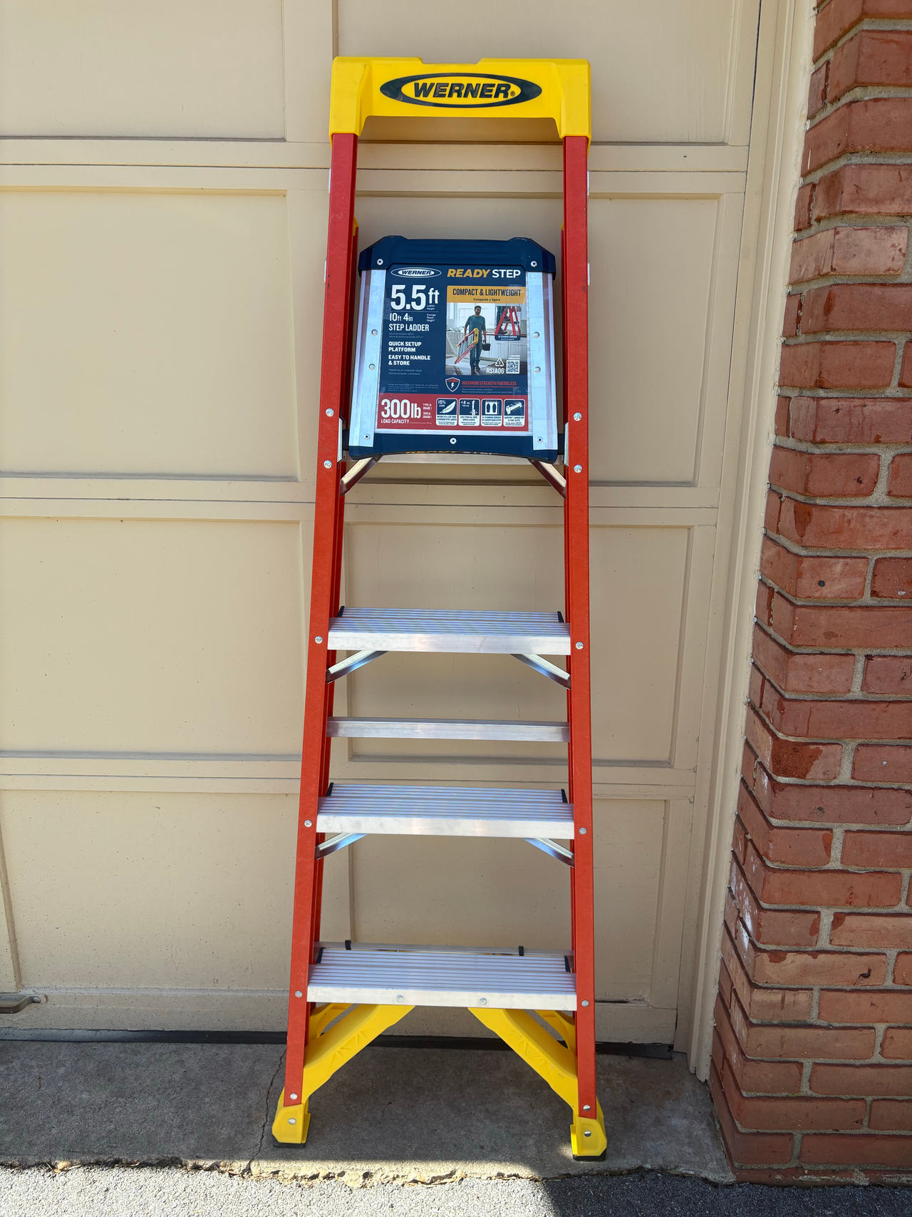 Werner 5.5 ft. Fiberglass Step Ladder 300 lbs. Load Capacity