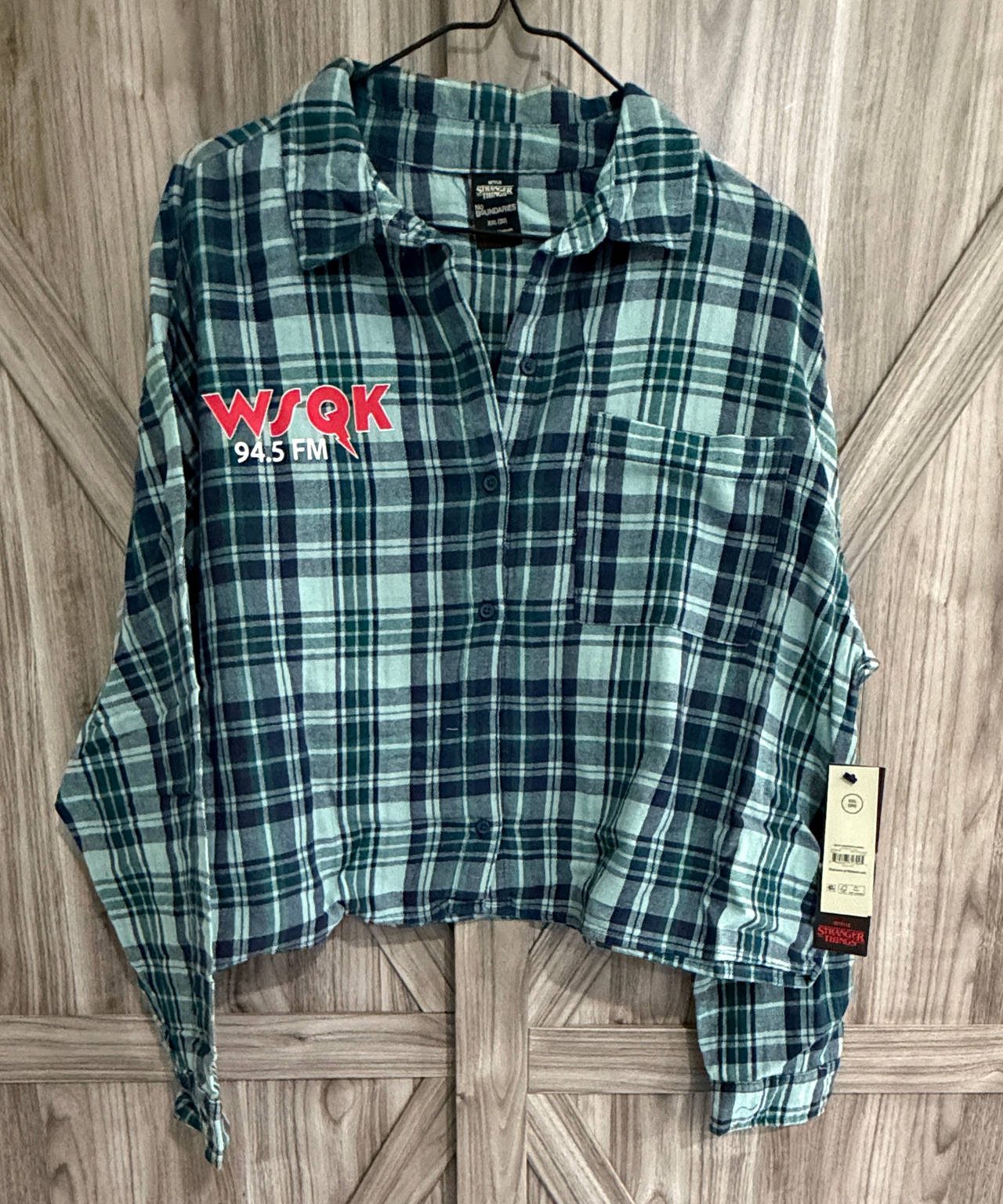 NWT No Boundaries Stranger Things WSQK Cropped Flannel Shirt XXL (20)