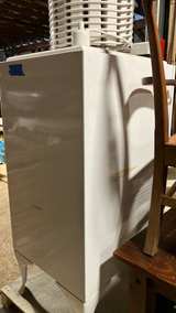 General Electric Monitor Top Refrigerator - Image 8