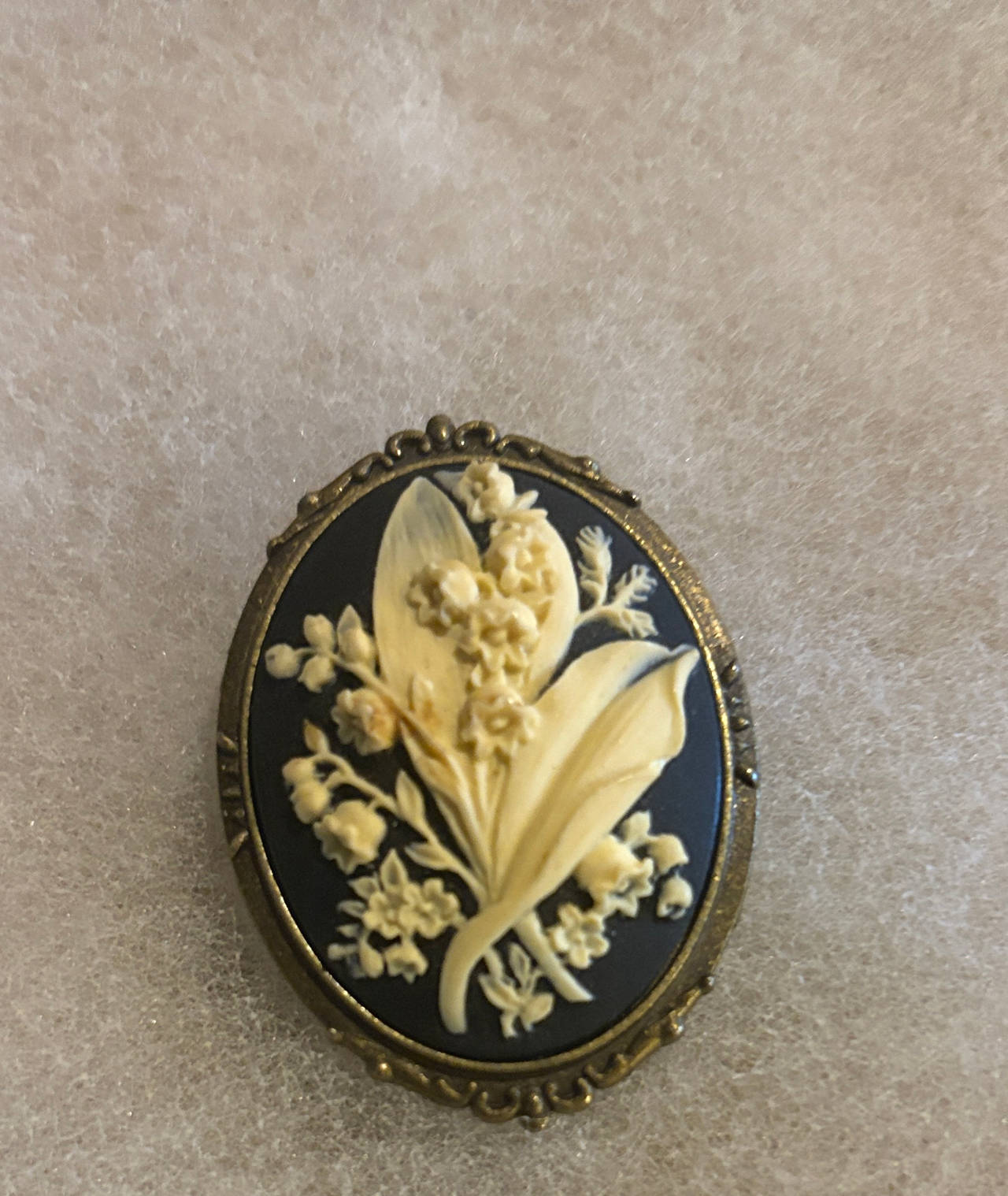Vintage Lily of the Valley Cameo Brooch