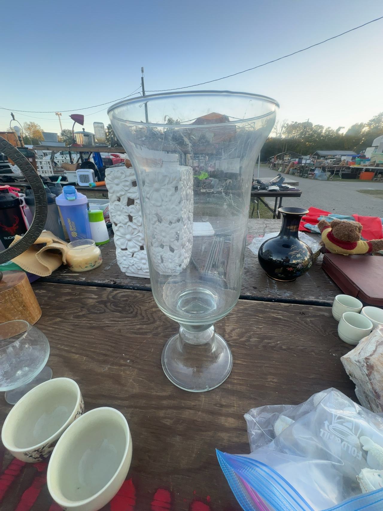 Southern Living Hemingway Hurricane Glass Vase – Clear