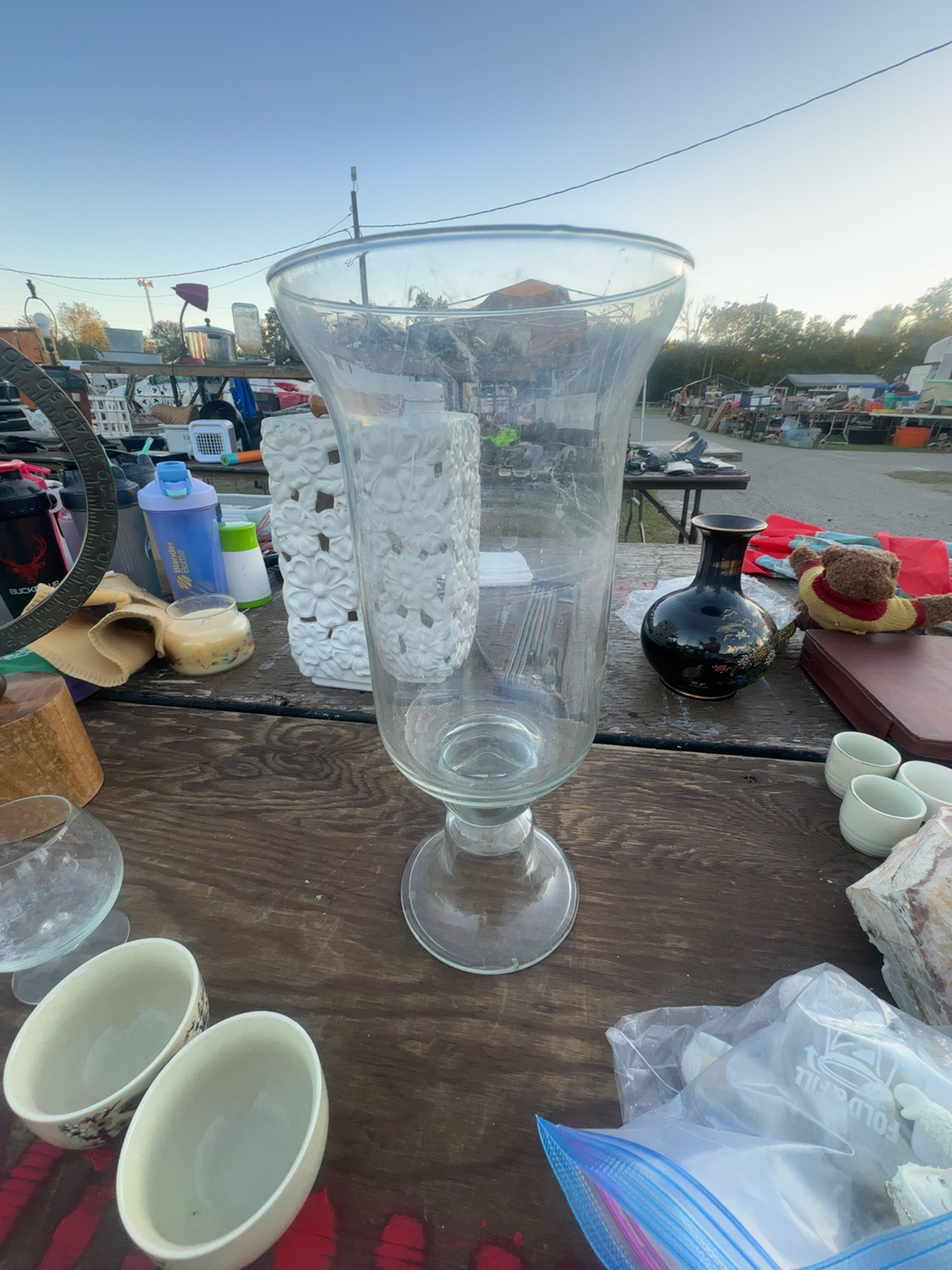 Southern Living Hemingway Hurricane Glass Vase – Clear