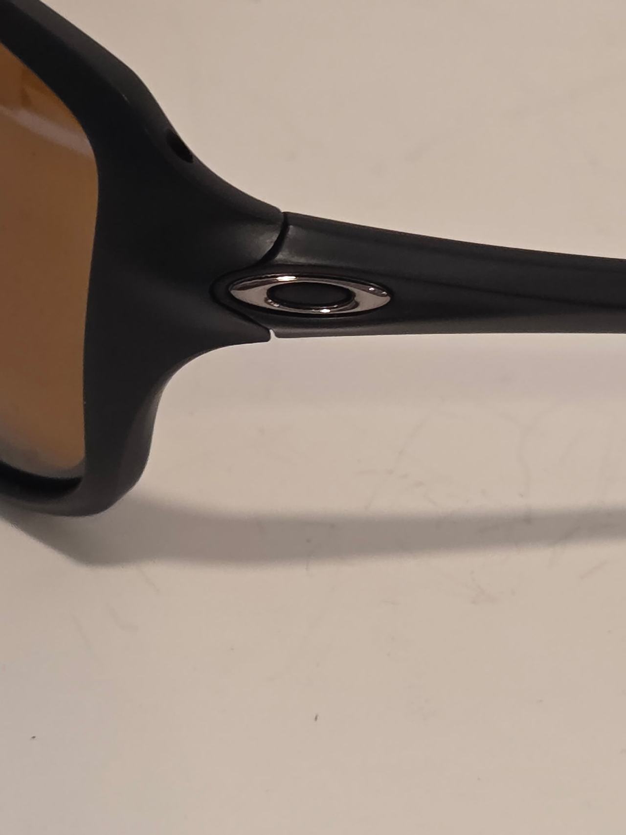 Oakley women’s Cohort Sunglasses with Prizm P lenses