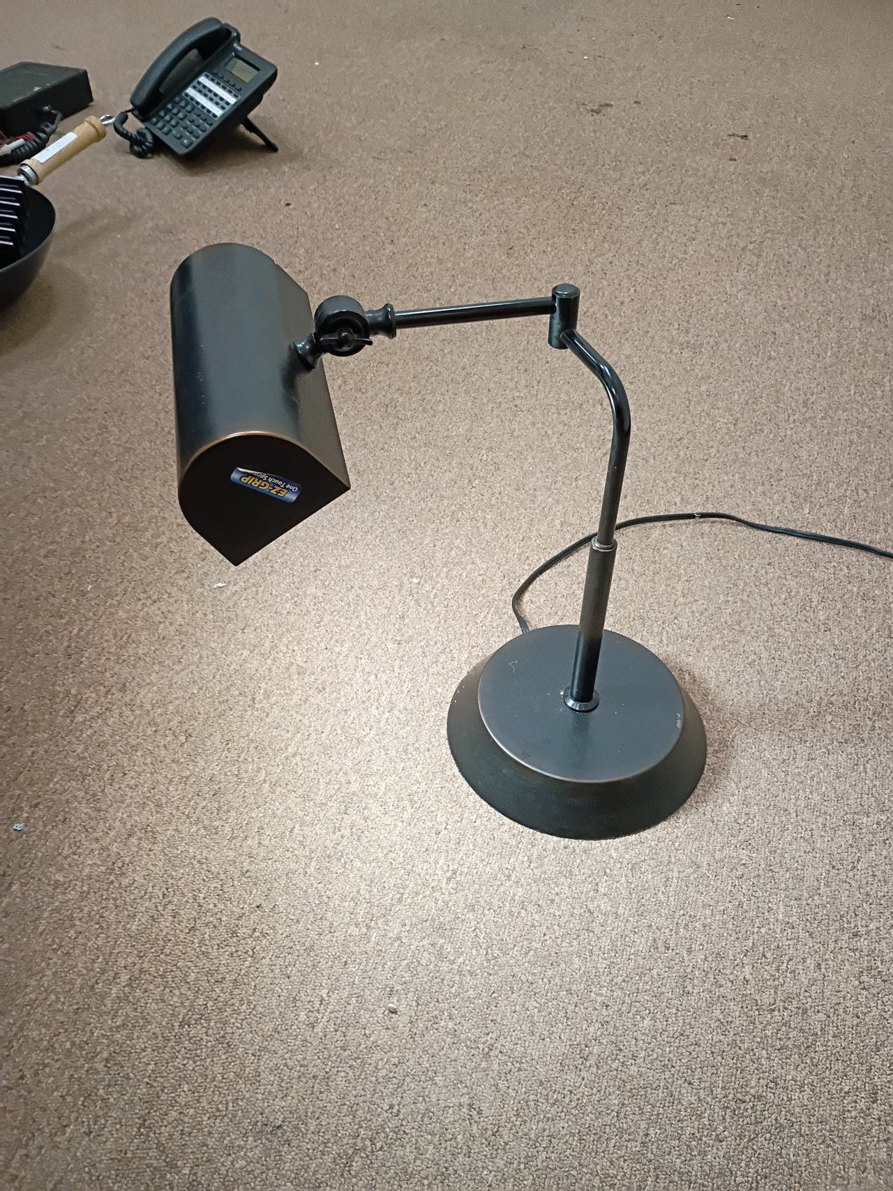desk lamp or piano lamp