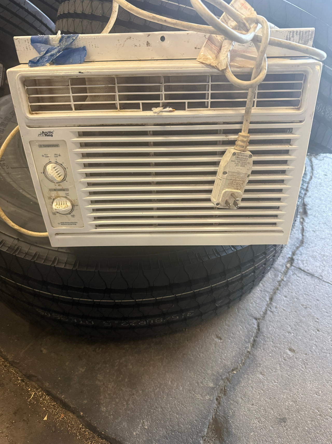Arctic King 5,000 BTU Window Air Conditioner. No side panels.