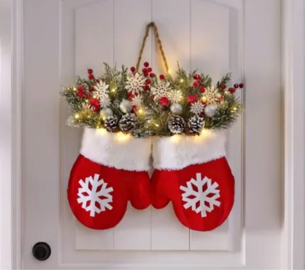 Christmas Mitten Wreath with LED Lights