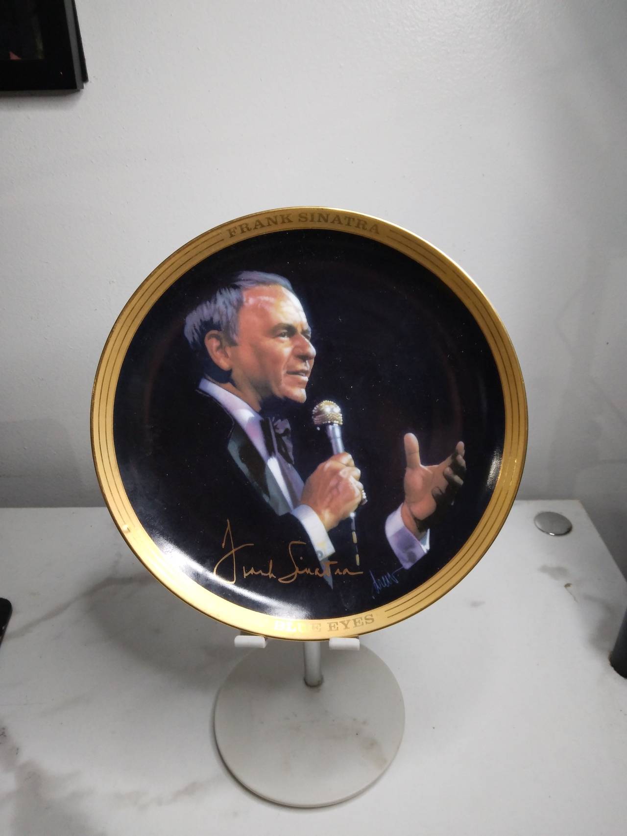 The Franklin Mint Frank Sinatra Ol' Blue Eyes Collector Plate
