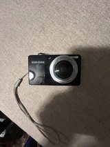 Samsung digital camera - Image 1