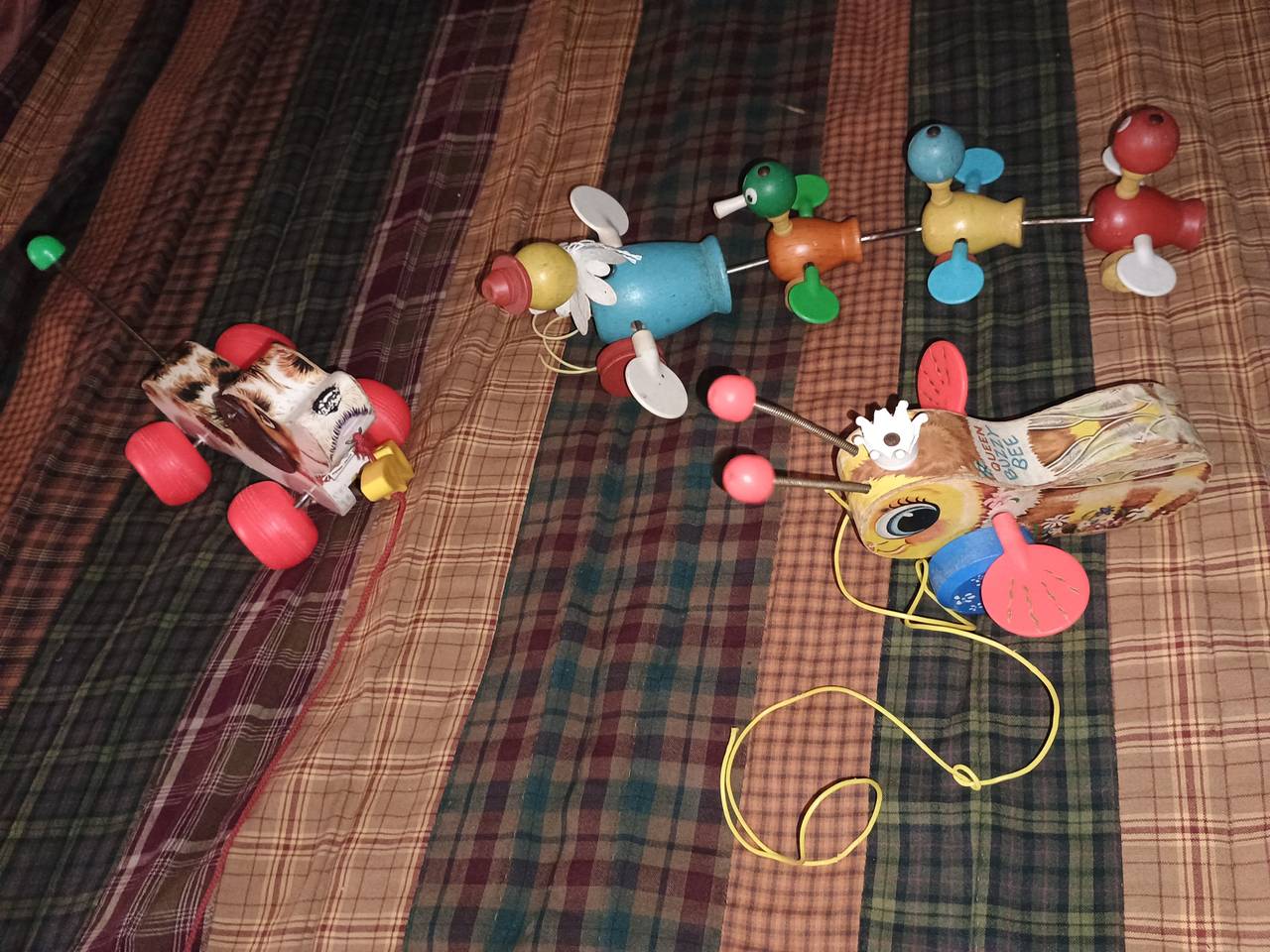 Fisher-Price Buzzy Bee Pull Toy