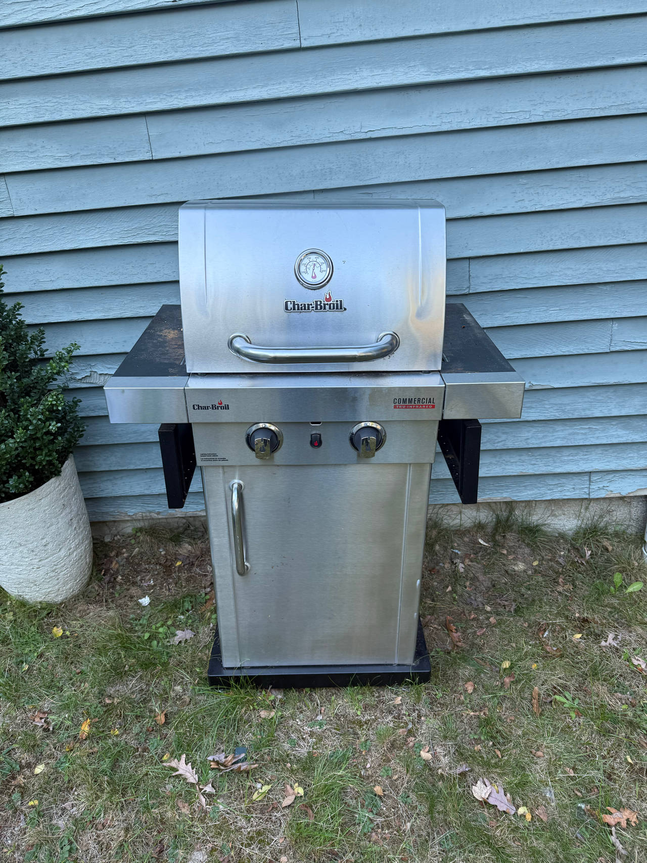 Char-Broil Commercial Series 2-Burner Gas Grill