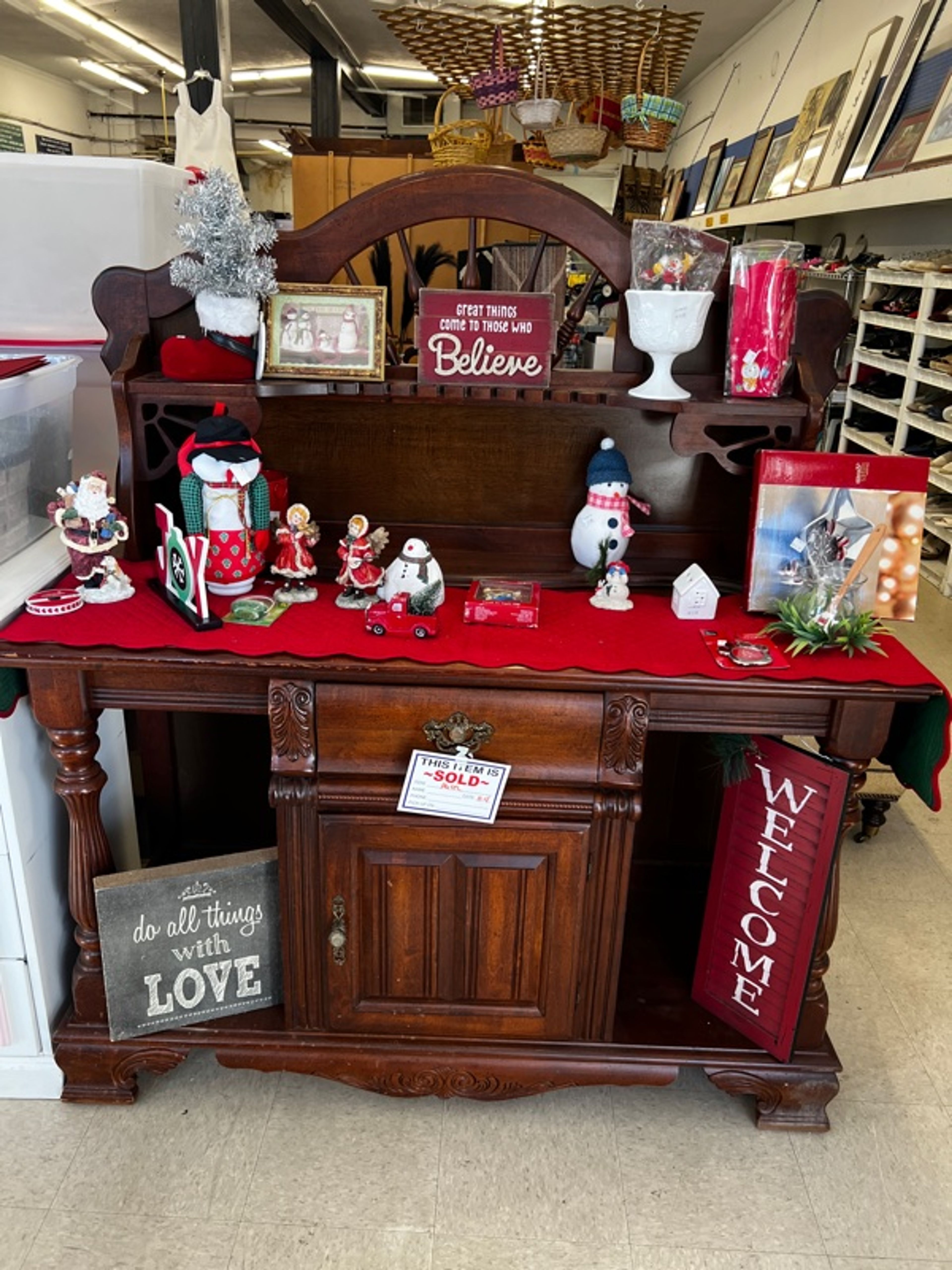 American Signature Buffet with Hutch