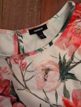 Express Floral Sleeveless Blouse - Image 3