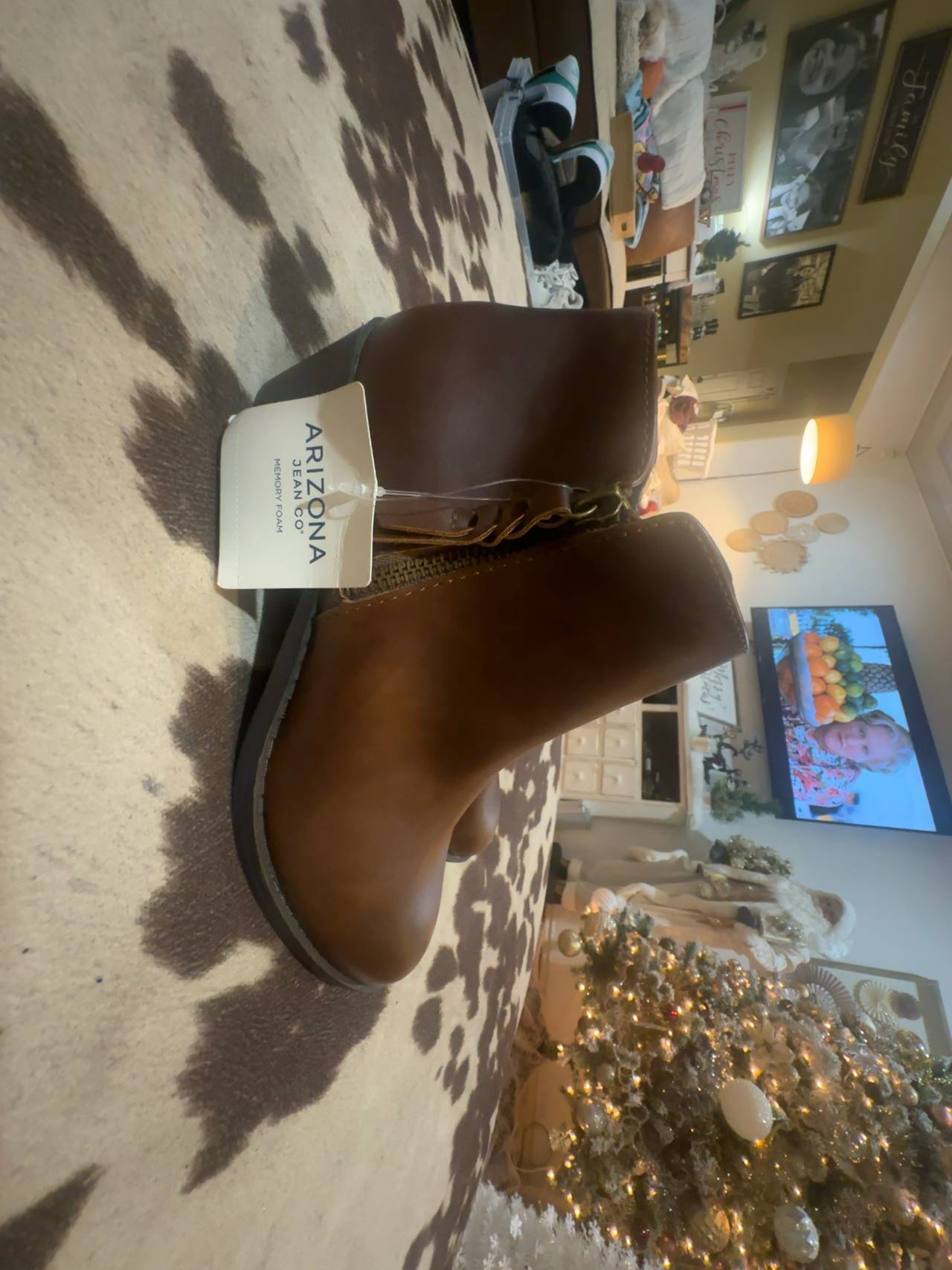 Arizona Women's Ankle Boot Cognac size 6M