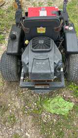 Gravely HVZ 2350 Zero-Turn Mower - Image 2