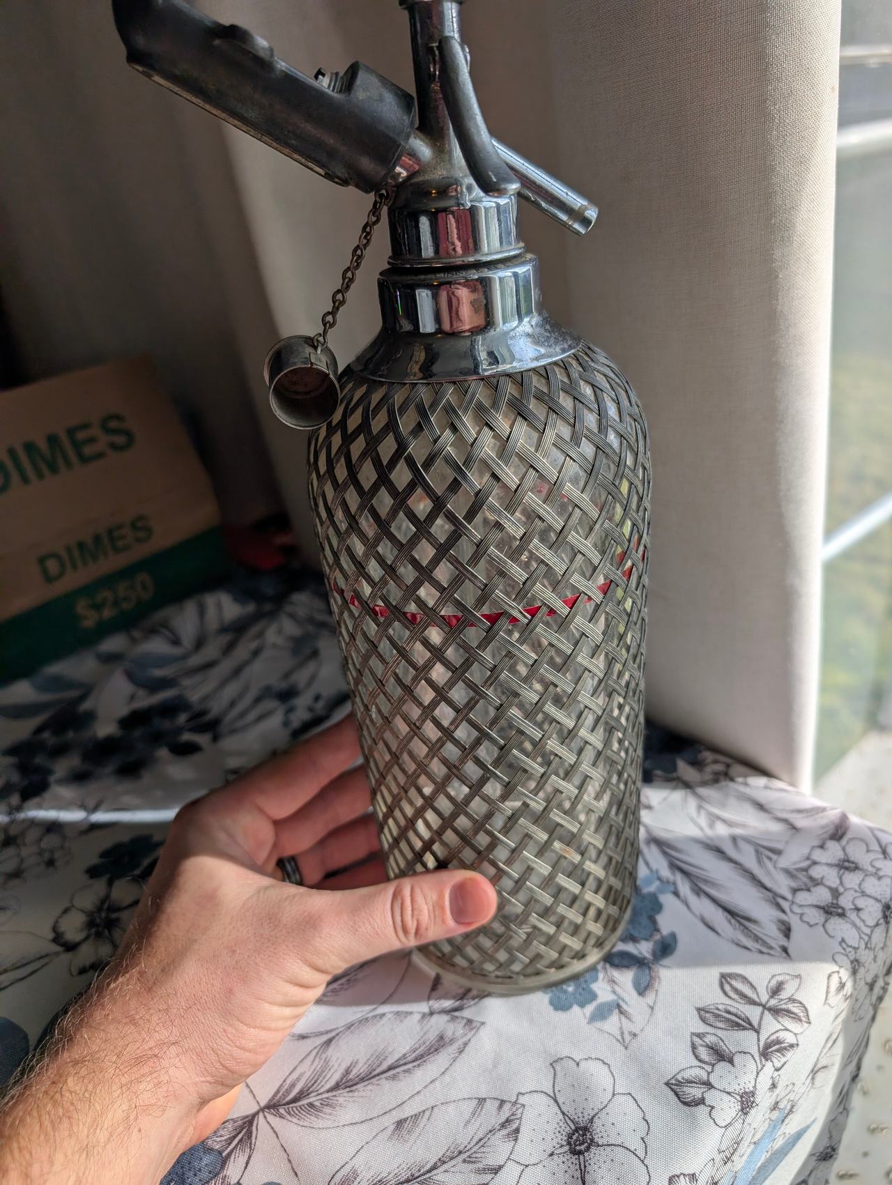 Sparklets London Soda Syphon with Wire Mesh