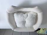 Plush cat bed/house - Image 2