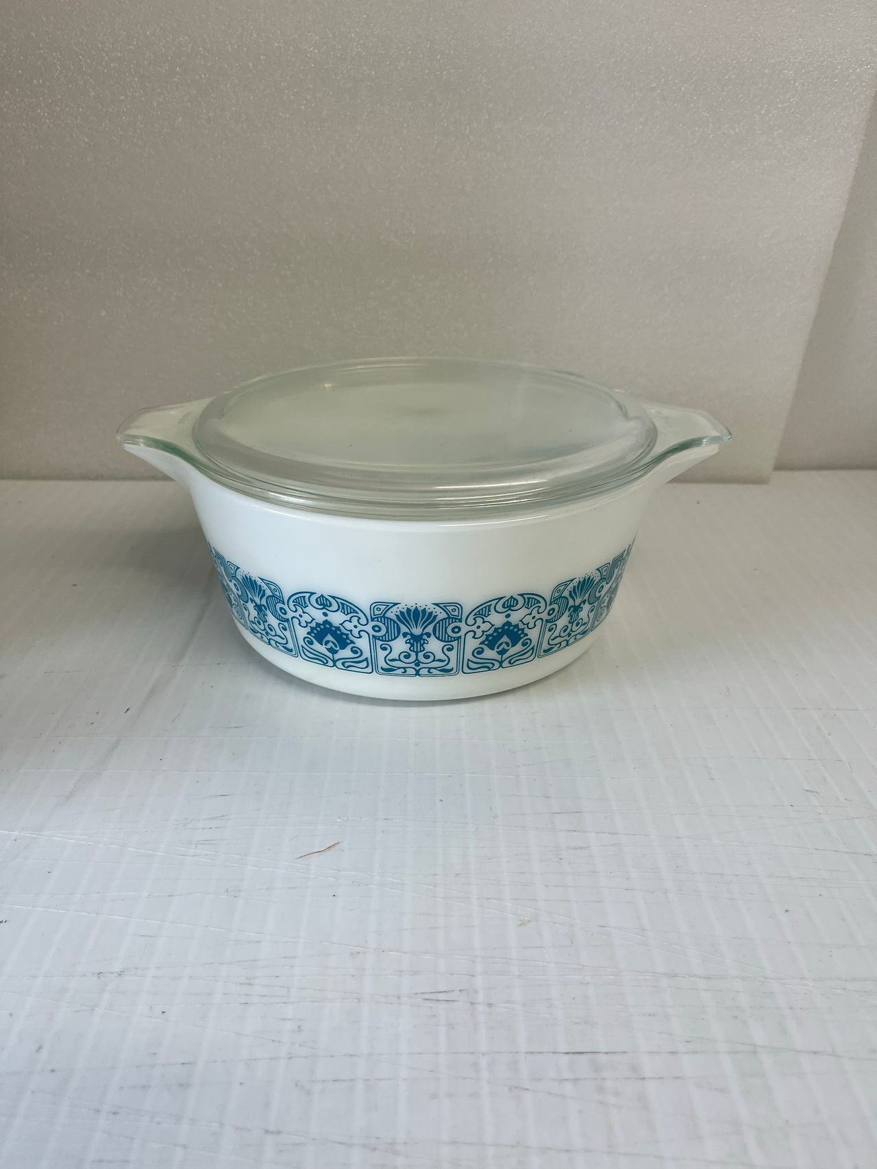 Pyrex Horizon Blue 1.5 Quart Round Casserole Dish with Lid
