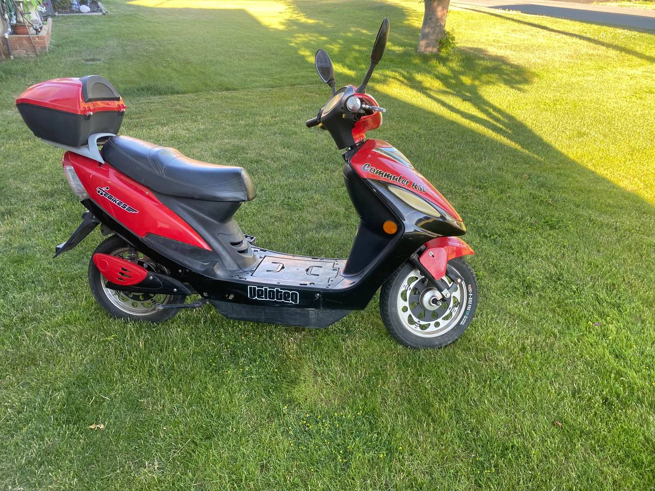 Veloteq Commuter 1500 Electric Scooter