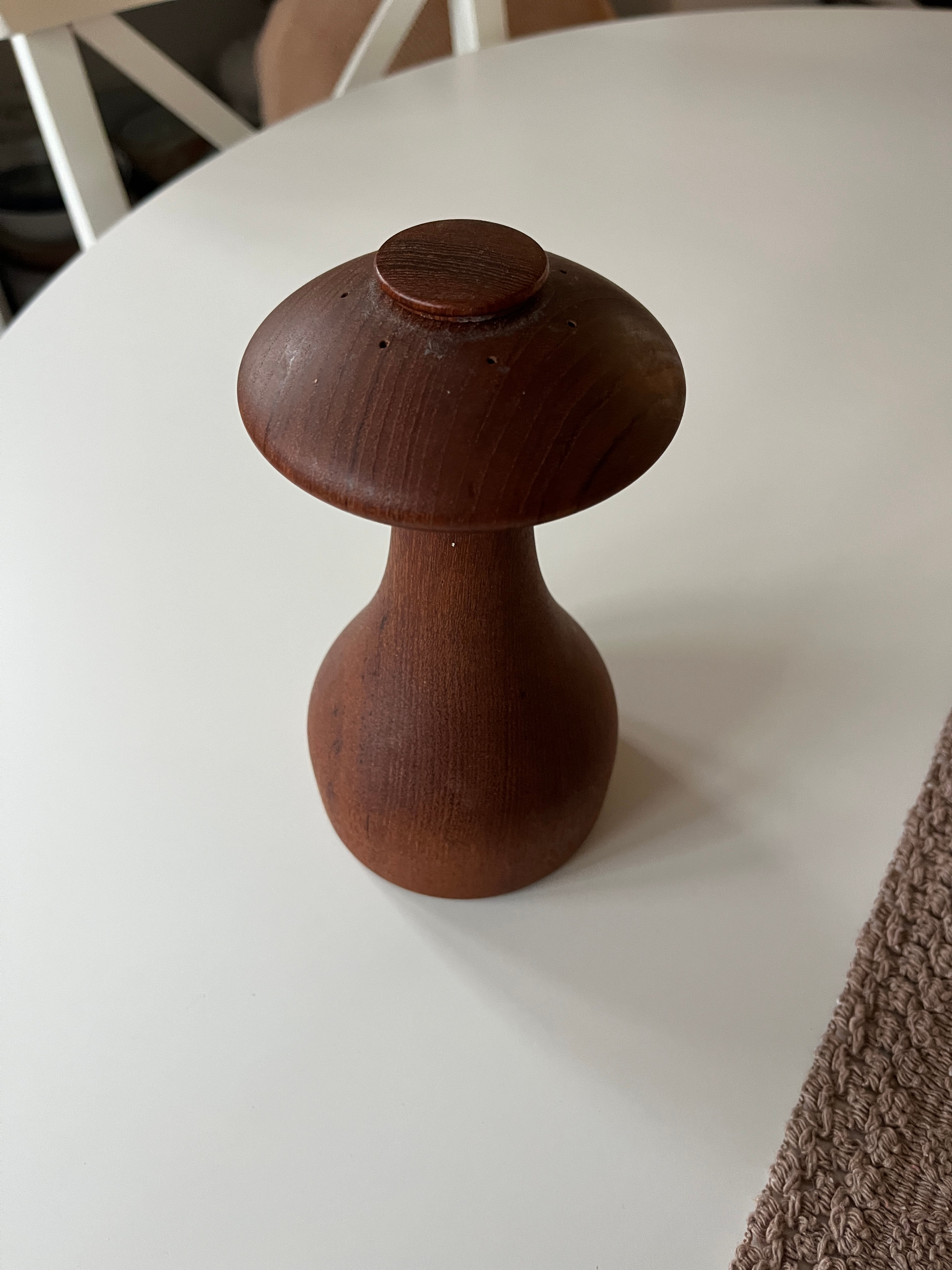 Dansk Teak Mushroom Salt Shaker and Pepper Mill - Image 4