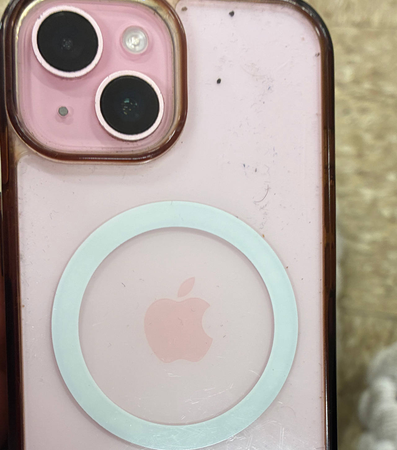 Apple iPhone 13 Pink