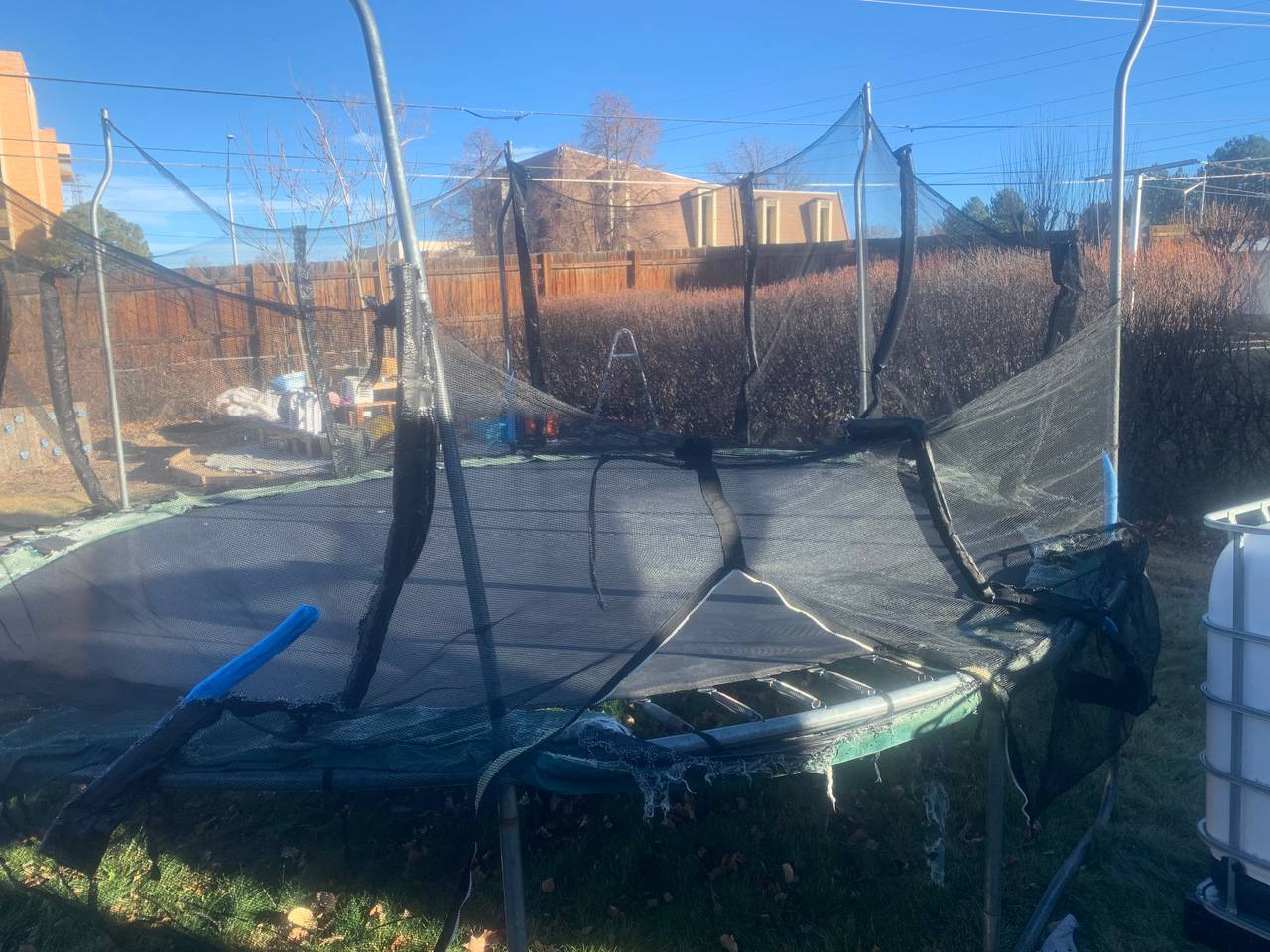 Round Outdoor Trampoline with Safety Enclosure