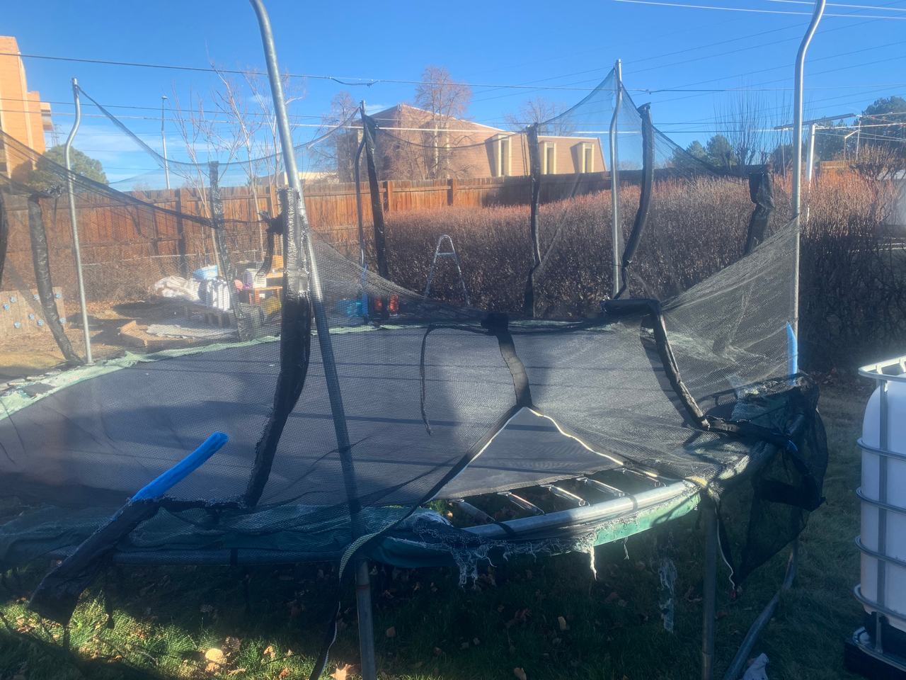 Round Outdoor Trampoline with Safety Enclosure