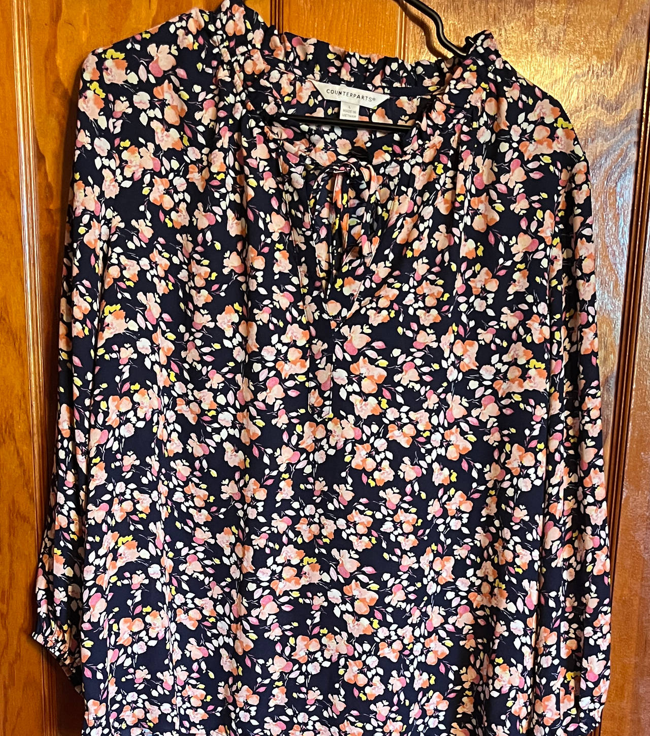 Counterparts Floral Print Tie-Neck Blouse new with tags L